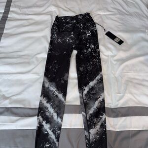 Black and White Patterned Peloton Leggings